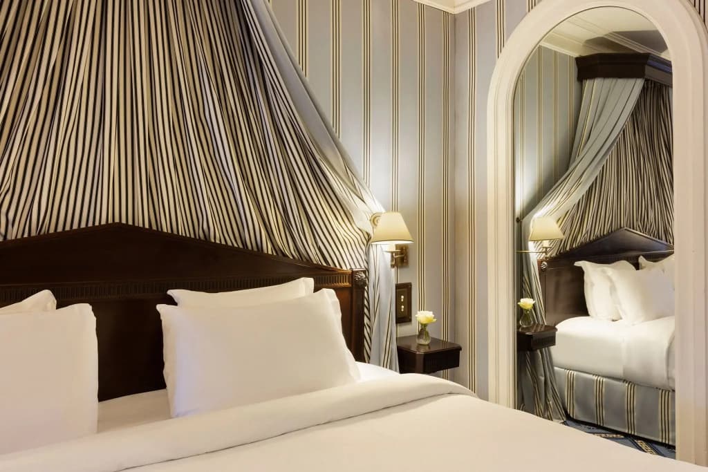 Le Dokhan’s Paris Arc de Triomphe, a Tribute Portfolio Hotel