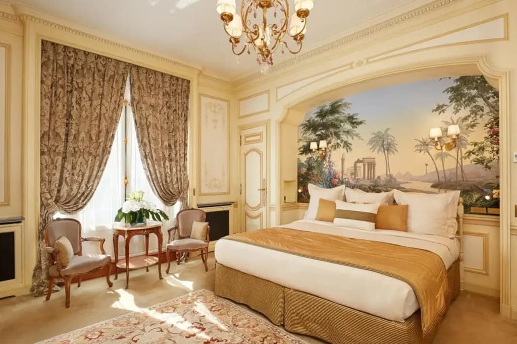 Hotel Raphael