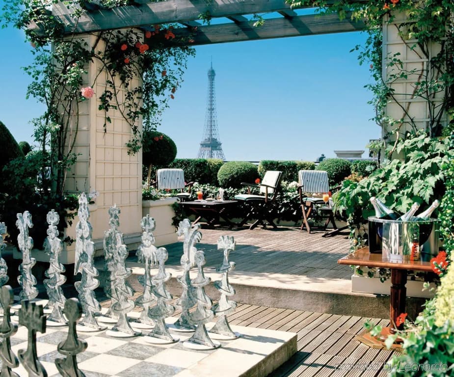 Hotel Raphael