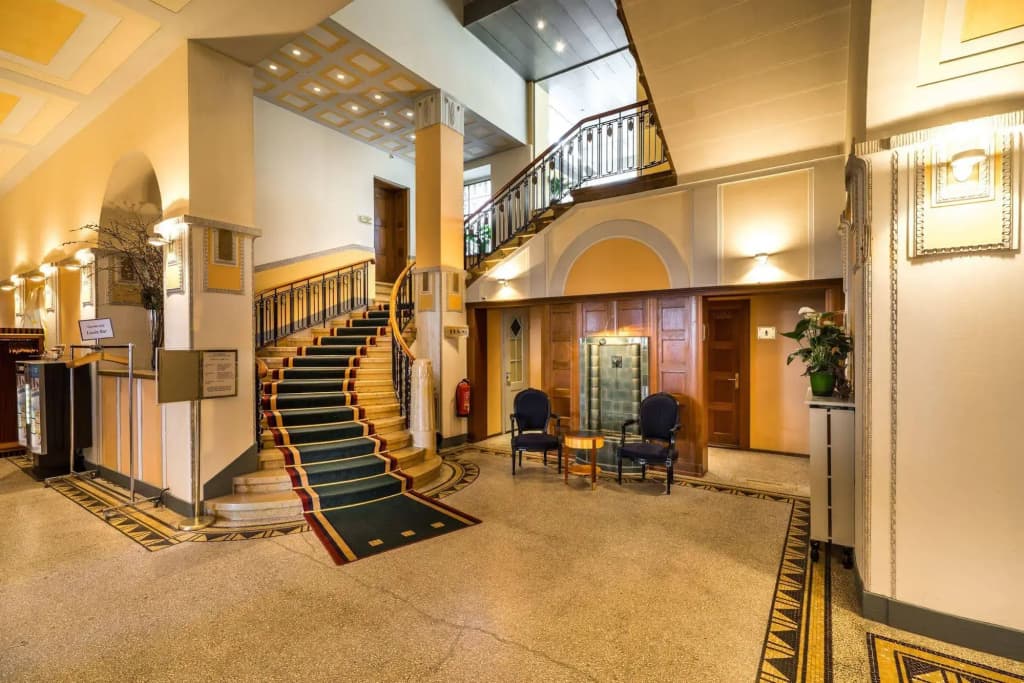 Penthouse by Art Deco Hotel Montana