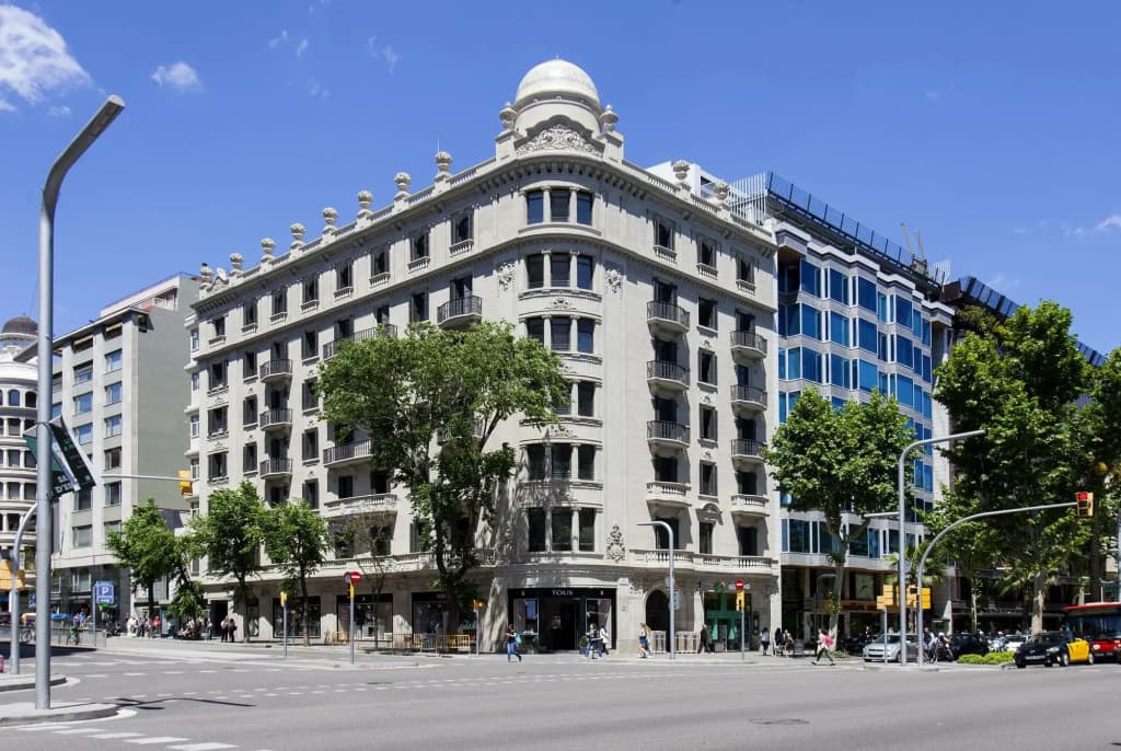 Casagrand Luxury Apartments Barcelona