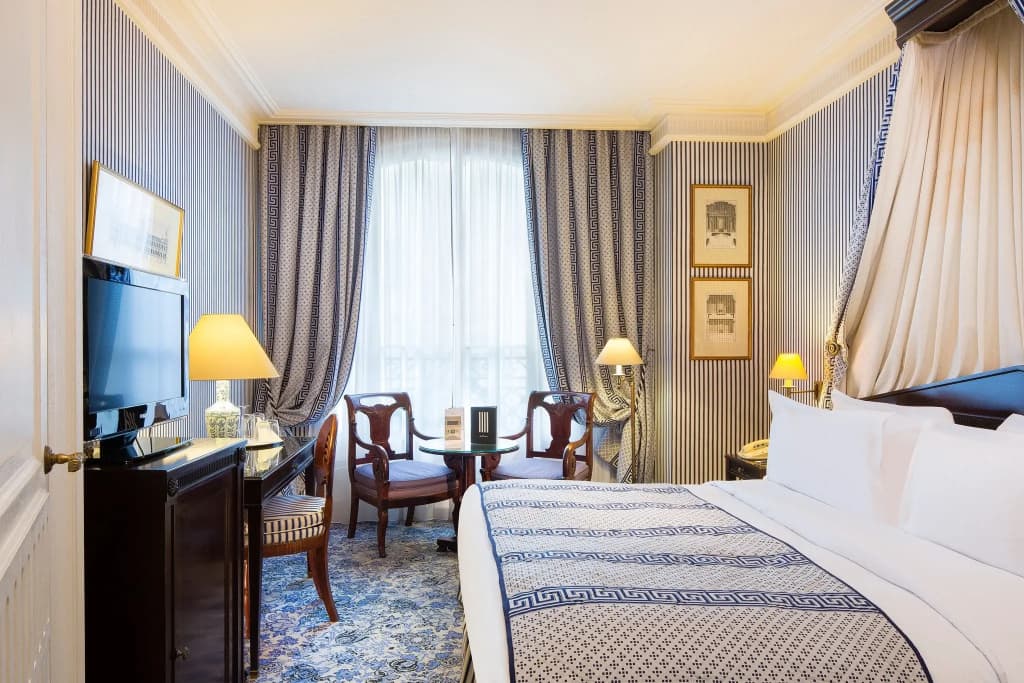 Le Dokhan’s Paris Arc de Triomphe, a Tribute Portfolio Hotel