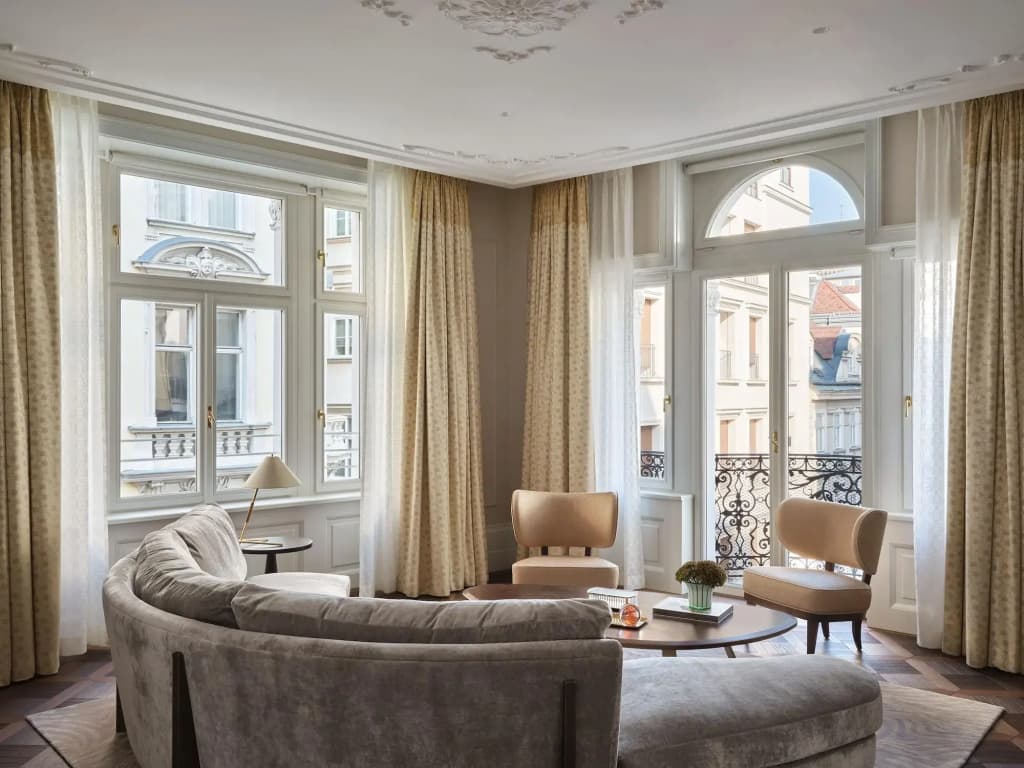Rosewood Vienna