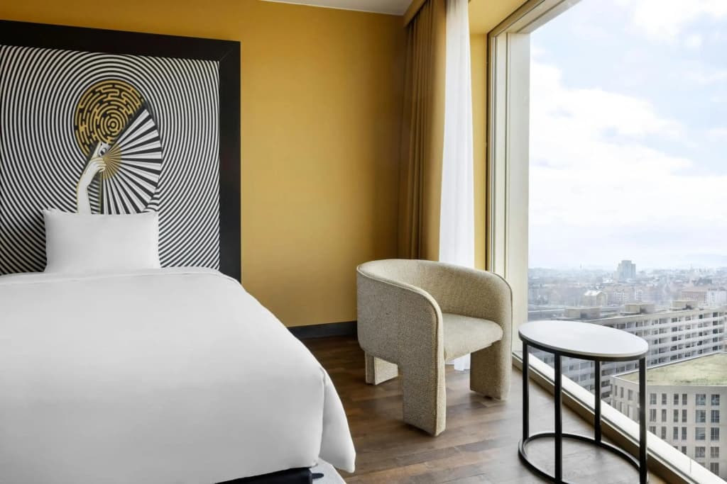 Renaissance Zürich Tower Hotel