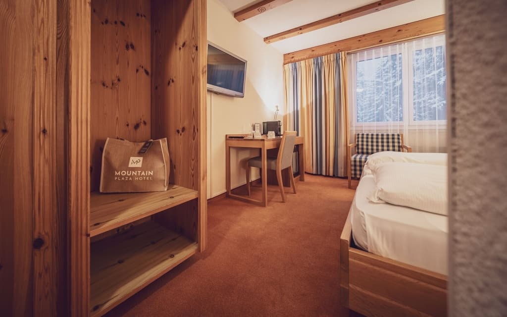 Mountain Plaza Hotel