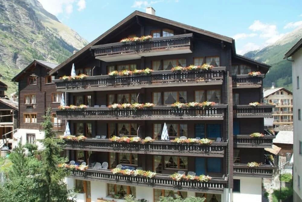 Haus Dent Blanche Apartment Allalin