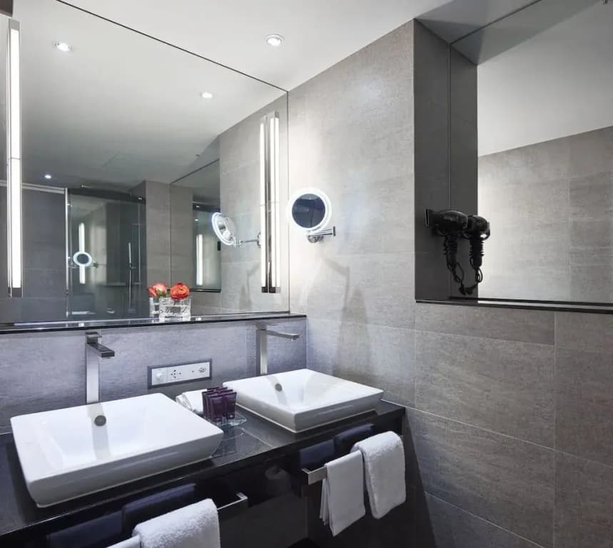 The Dufour, Suites And Rooms By Schweizerhof