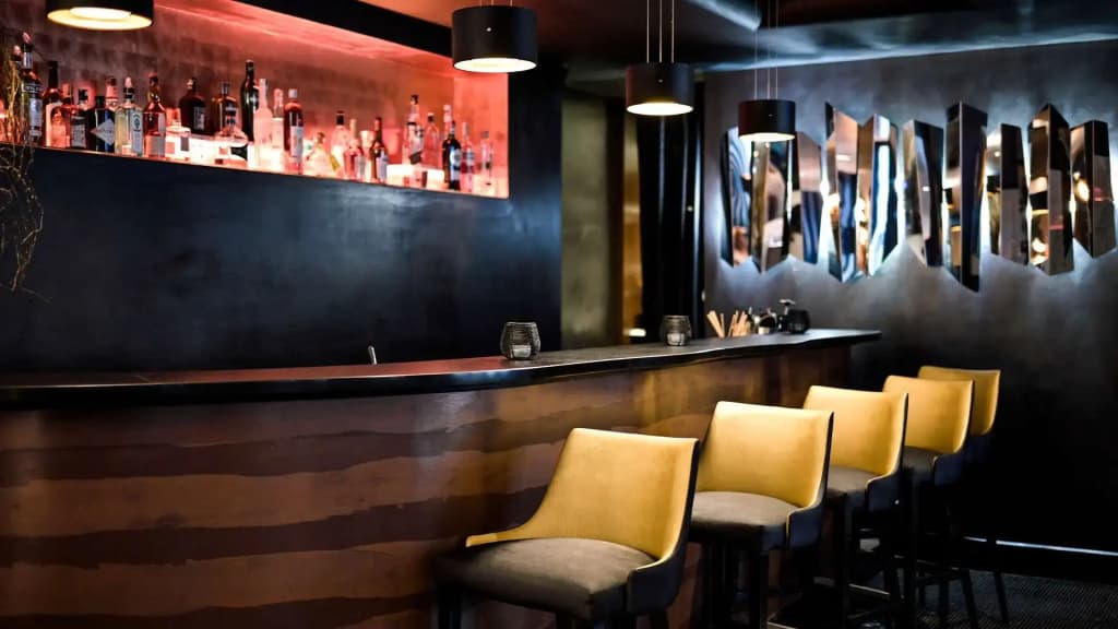 The One Alma Paris