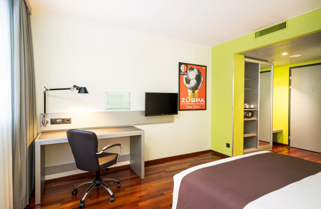Holiday Inn Zurich - Messe by IHG