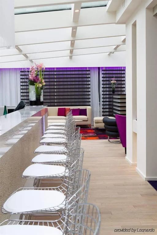 Hotel N'vY