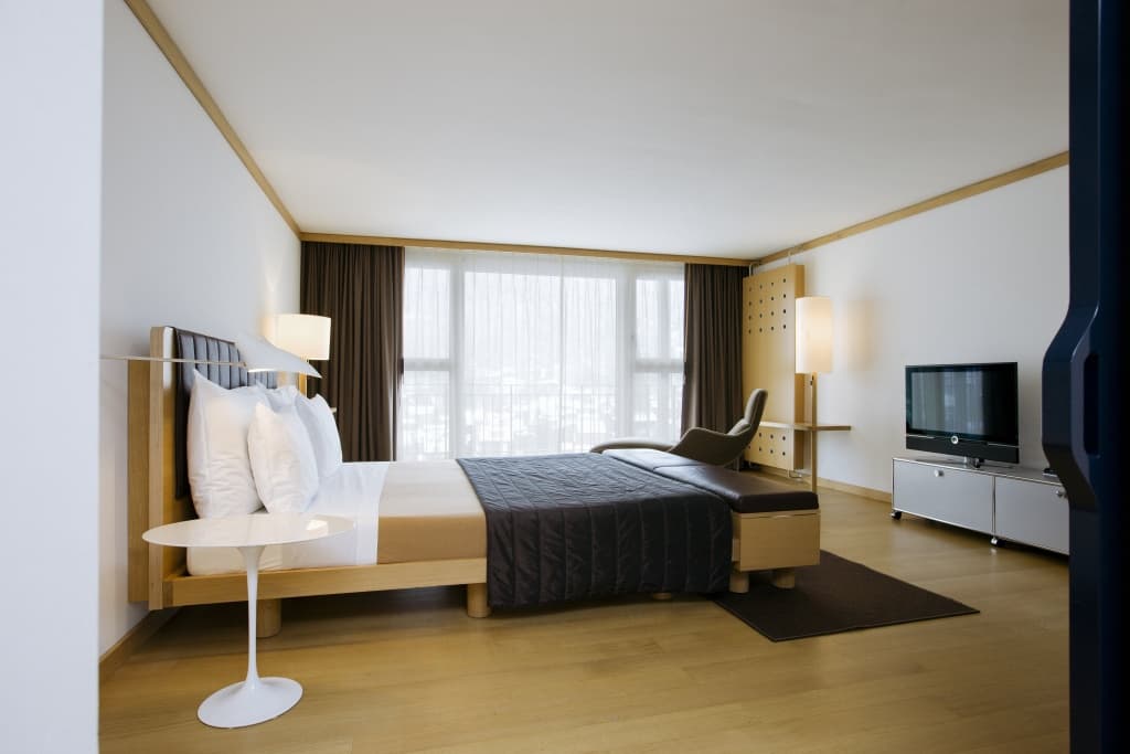 The Omnia