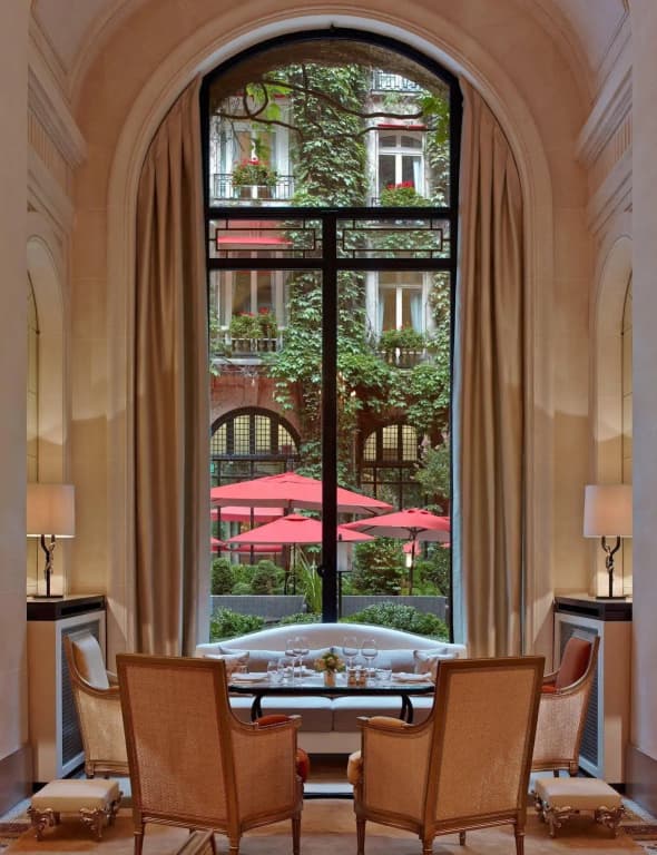 Hotel Plaza Athenee