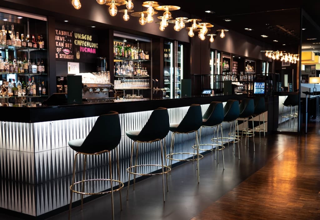 Holiday Inn Zurich - Messe by IHG