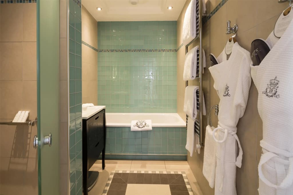 Majestic Hotel - SPA Champs Elysées