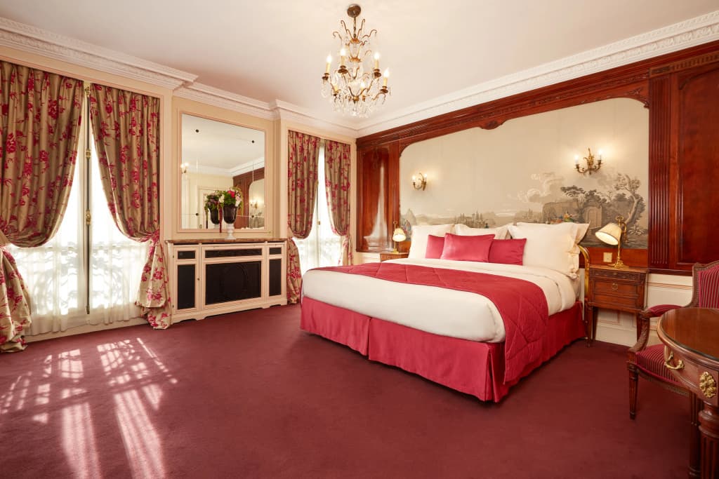 Hotel Raphael