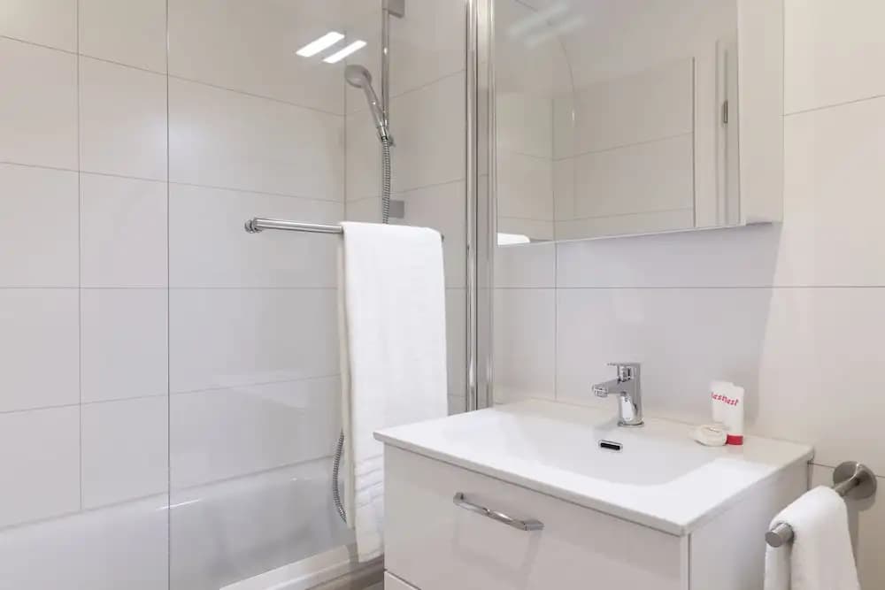 Nest- Badenerstrasse