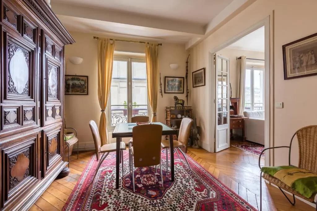 Veeve - Quai Aux Fleurs Apartment