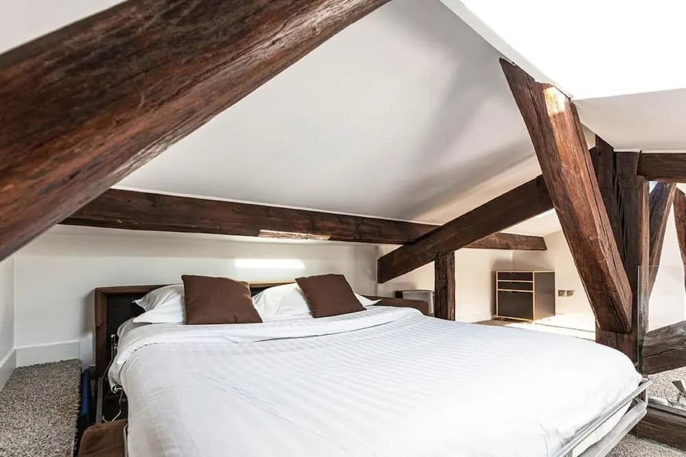 Veeve - The Secret Loft in Madeleine