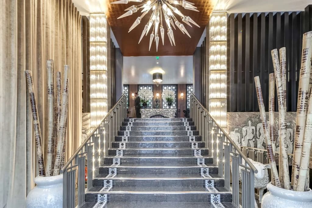 The One Alma Paris
