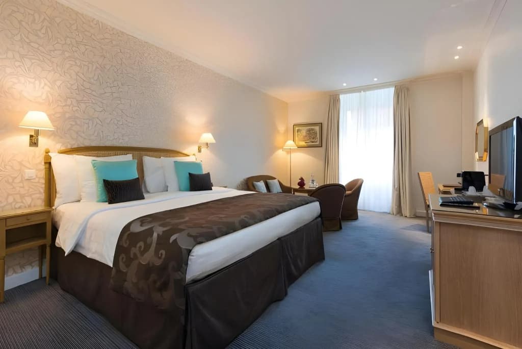 Hotel Bristol