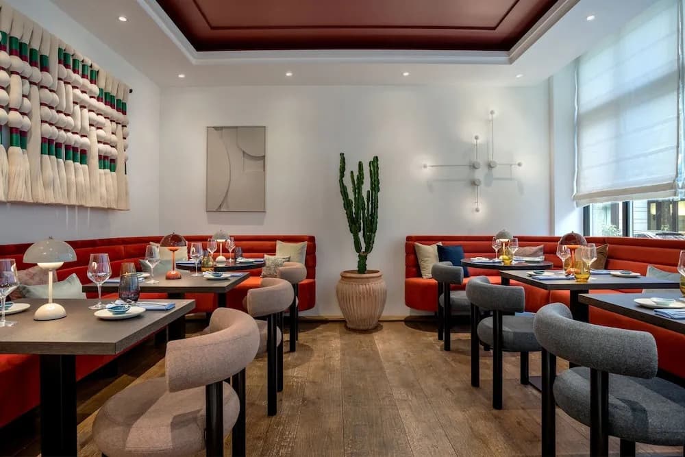 Neues Schloss Privat Hotel Zurich, Autograph Collection