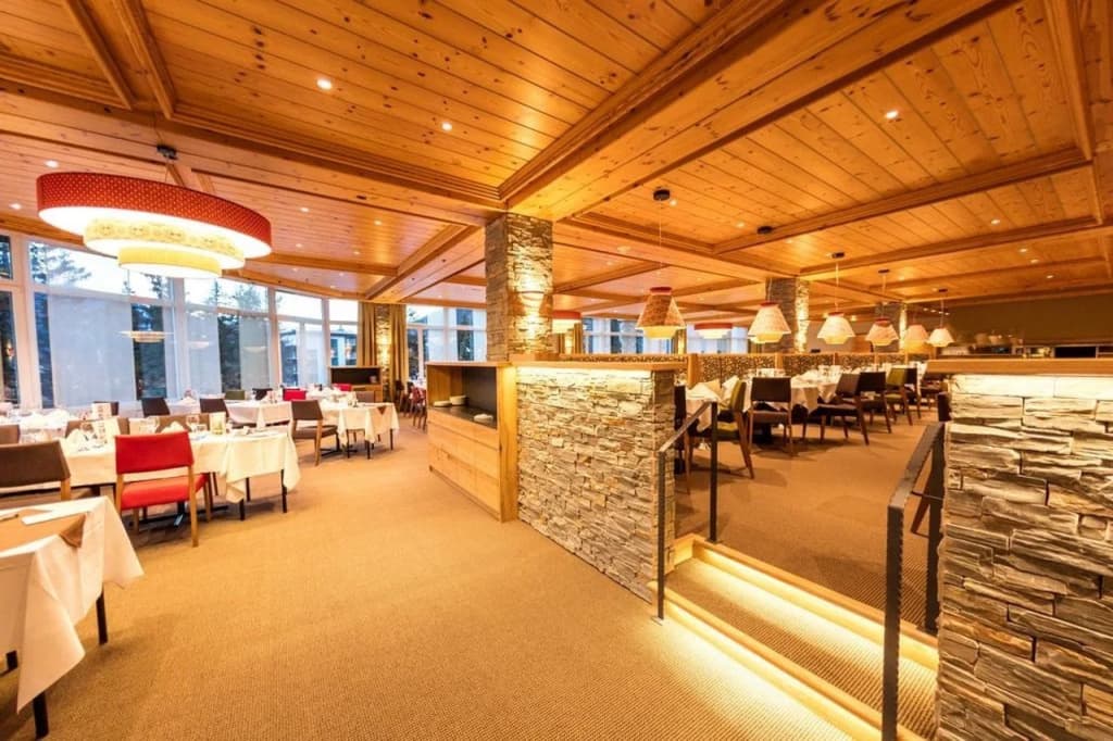 Mountain Plaza Hotel