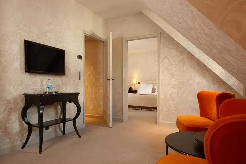 Pavillon de la Reine & Spa, Place des Vosges