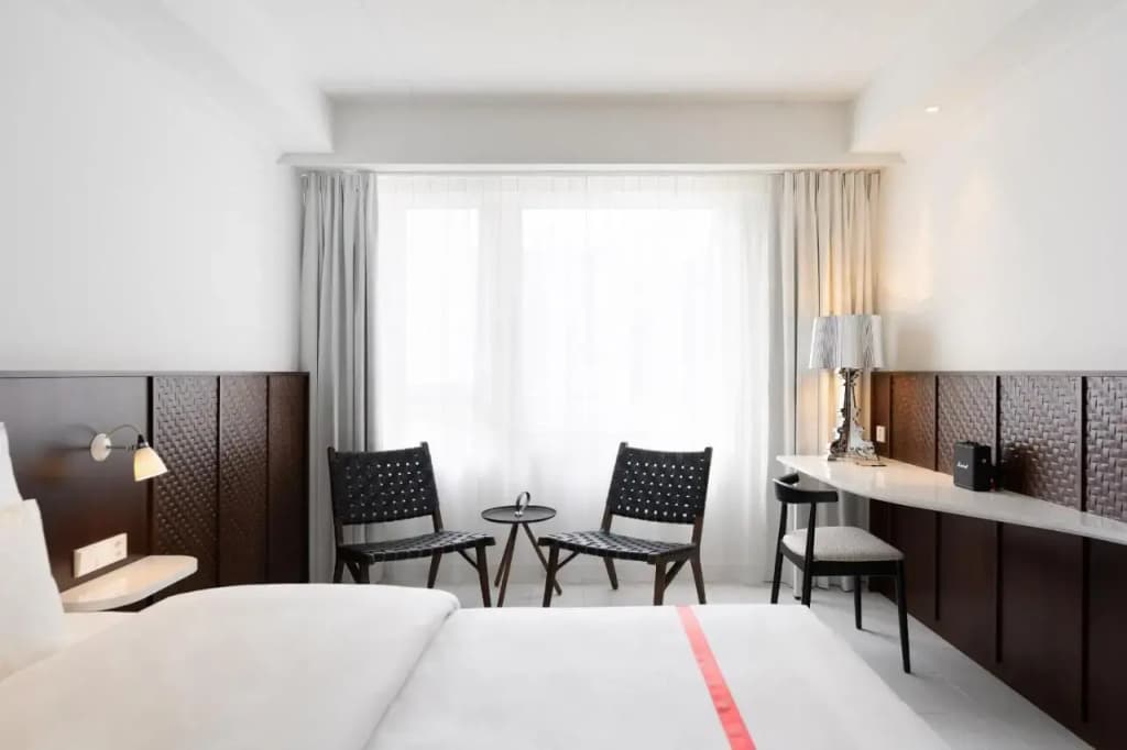 Ruby Claire Hotel & Bar