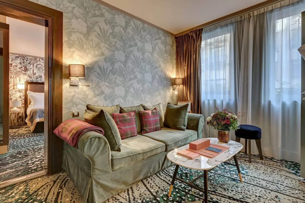 The One Alma Paris